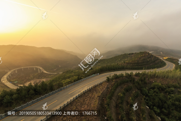 山西太原天龍山旅游公路網(wǎng)紅橋