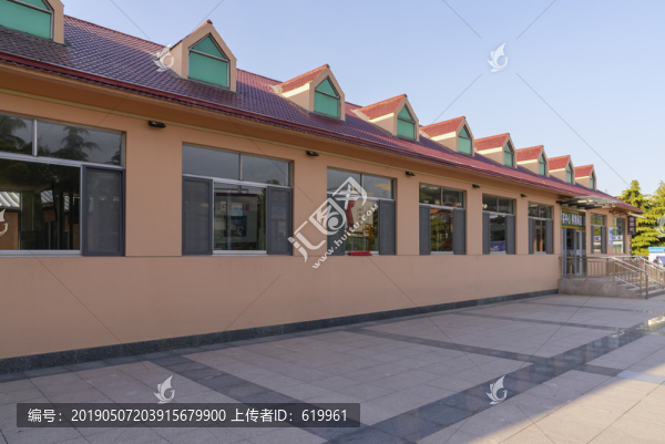 現(xiàn)代建筑鋁合金窗
