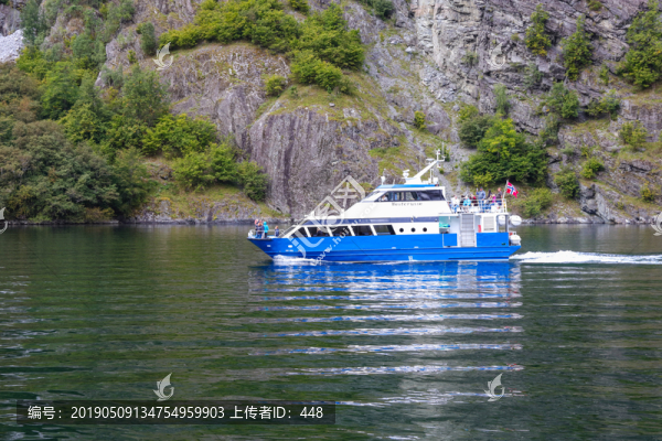 挪威松恩峽灣游船