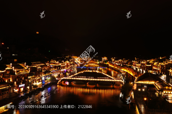 夜景古鎮(zhèn)建筑河水燈鳳凰古城