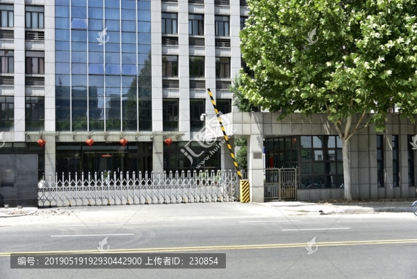 工廠大門