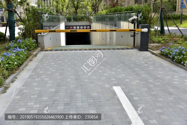 地下車庫(kù)出口