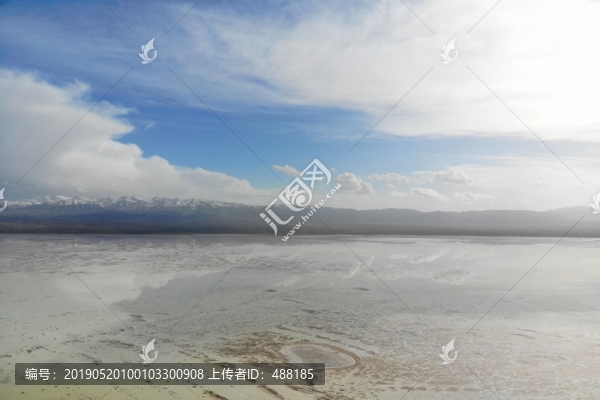 航拍青海茶卡鹽湖