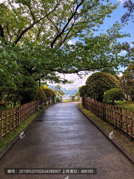通往箱根恩賜公園的小路