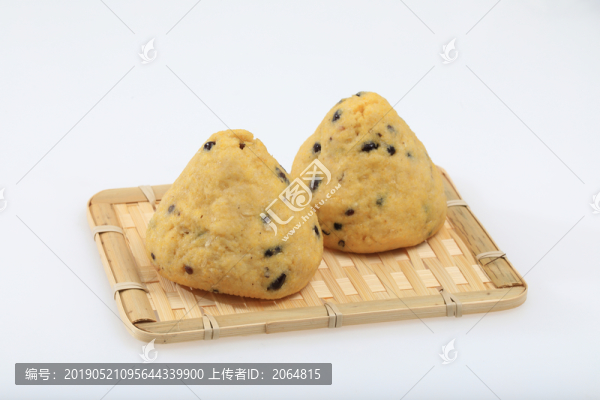 兩個(gè)窩頭