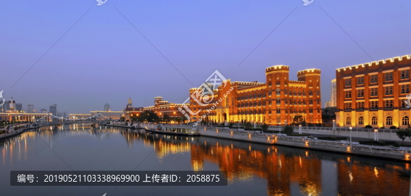 華燈初照海河夜景