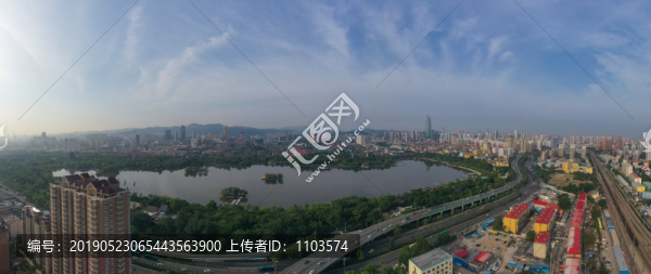 航拍濟(jì)南大明湖02