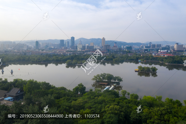 航拍濟(jì)南大明湖09