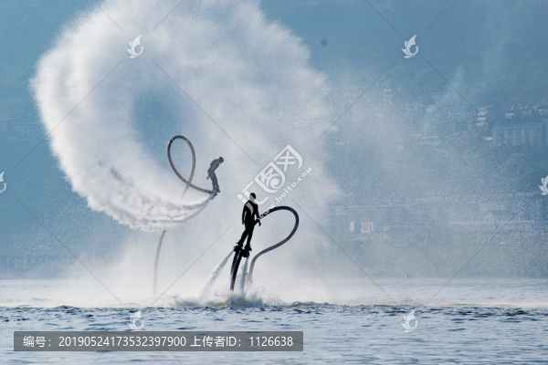 水上飛人