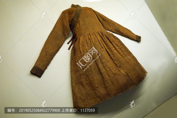 俄羅斯哈拉特變線襖