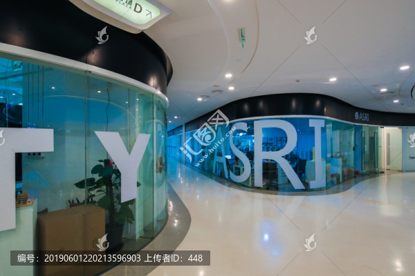 銀河SOHO室內(nèi)裝飾走廊