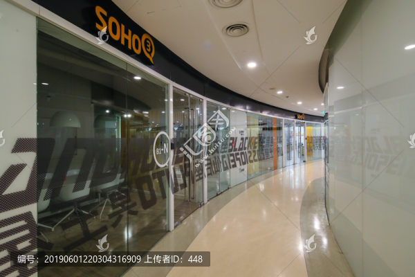 銀河SOHO室內(nèi)裝飾走廊