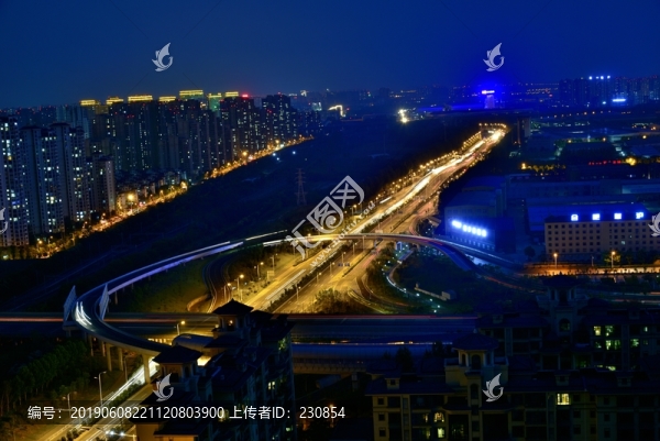 城市道路夜景