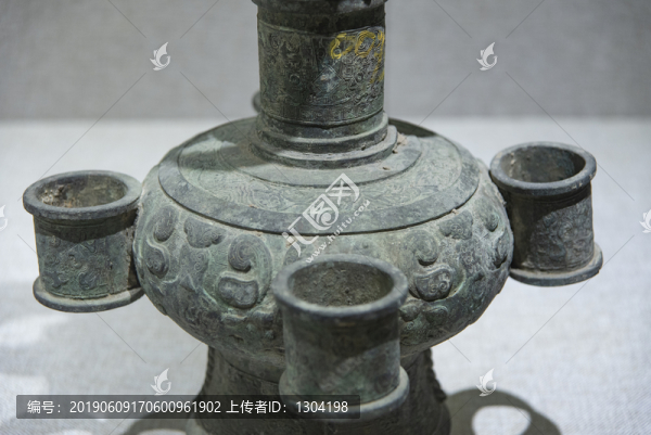 銅投壺