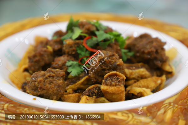 回族美食夾沙燒丸子
