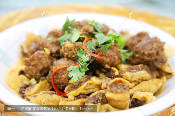 回族美食夾沙燒丸子