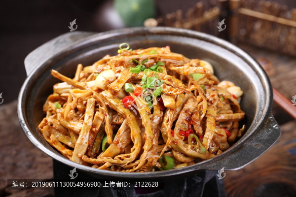 蒜香干鍋筍