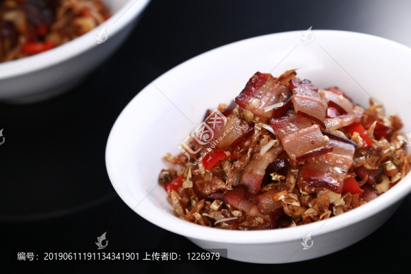 白辣椒炒風(fēng)吹肉