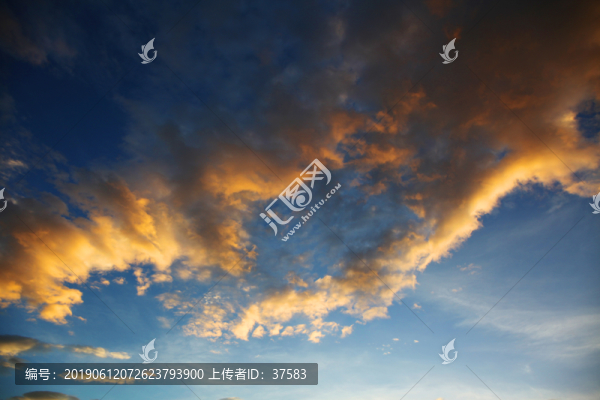 藍(lán)天白云