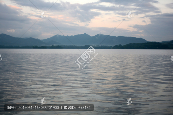 西湖晨曦