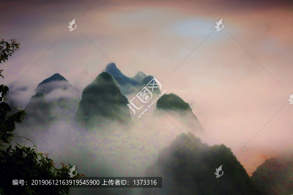 漓江云霧