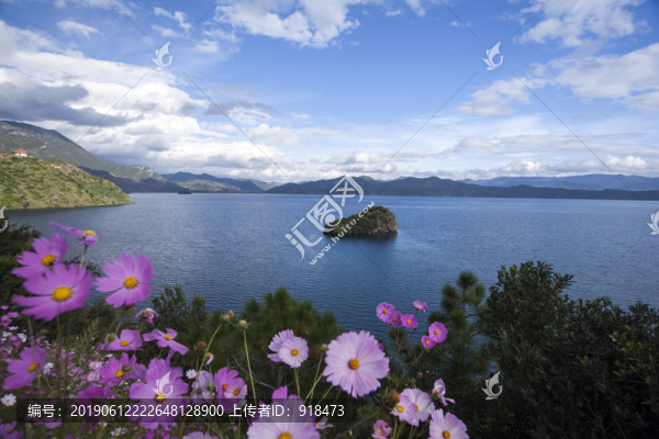 湖邊風(fēng)光