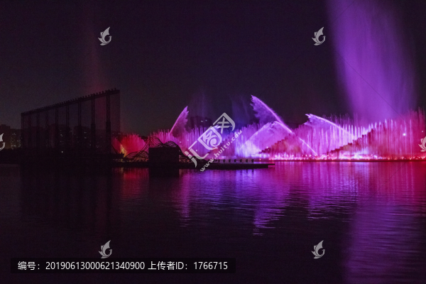 中國(guó)山西太原晉陽(yáng)湖夜色風(fēng)光