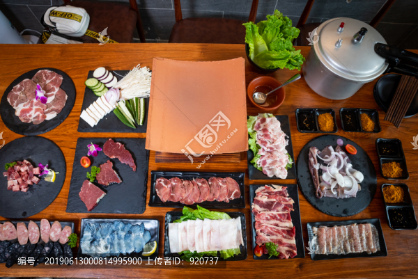 瓦片烤肉