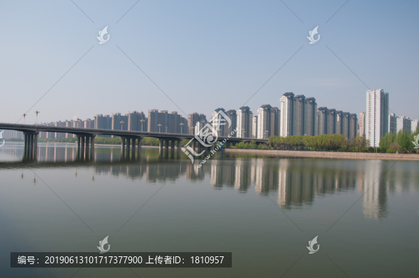 水景房