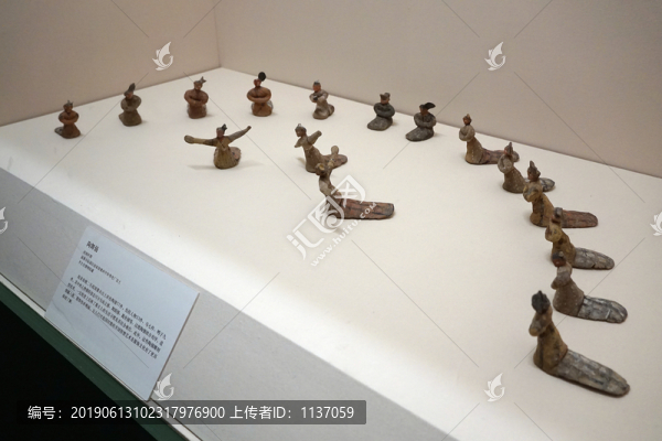 戰(zhàn)國陶舞俑