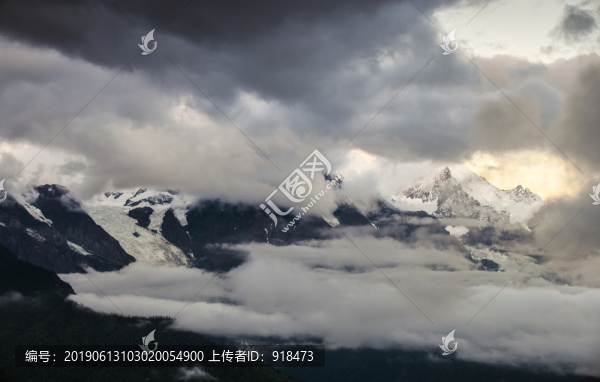 梅里雪山