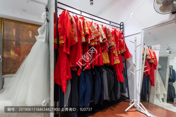 婚禮服飾