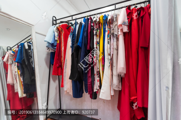 婚禮服飾