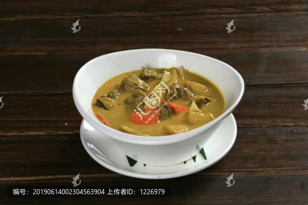 黃咖喱牛腩