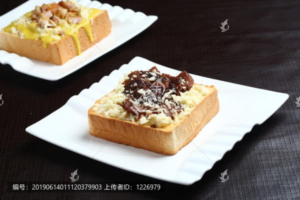 沙茶牛肉焗厚多士