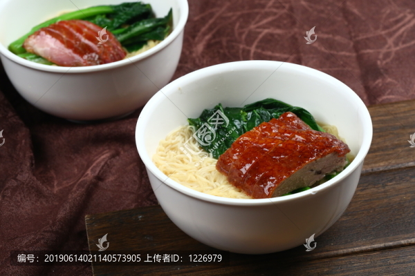 燒鵝公仔面