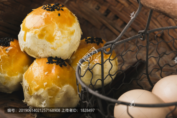 蛋黃酥
