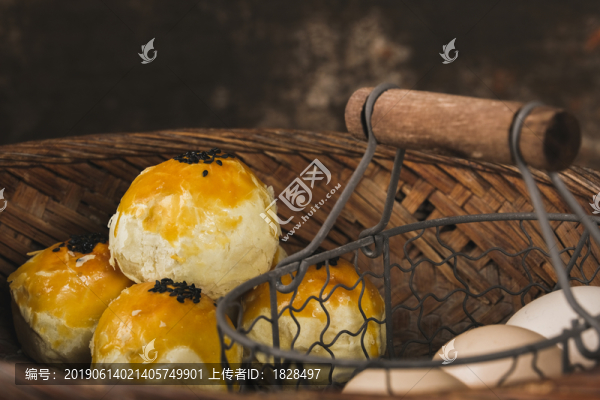 蛋黃酥