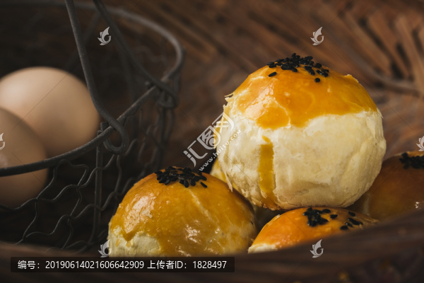 蛋黃酥
