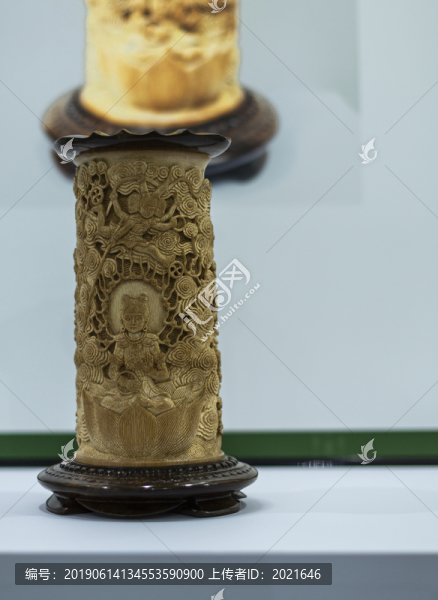 竹雕哪吒鬧海