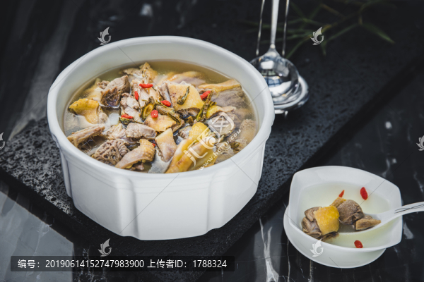和順砂鍋燉老鴨2