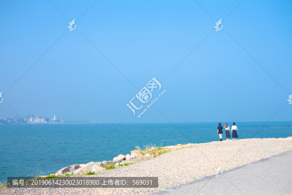 海邊少女