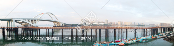 五緣灣海上木棧道
