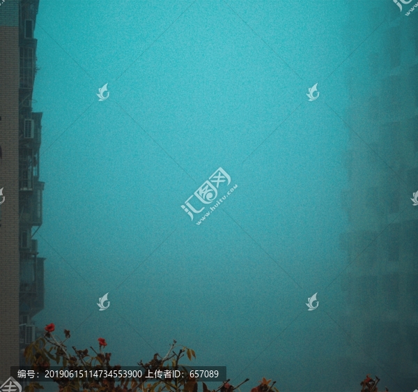 清晨迷霧