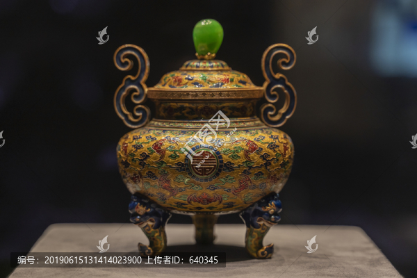 琺瑯金鼎