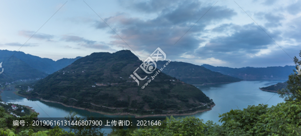 向家壩庫區(qū)風光