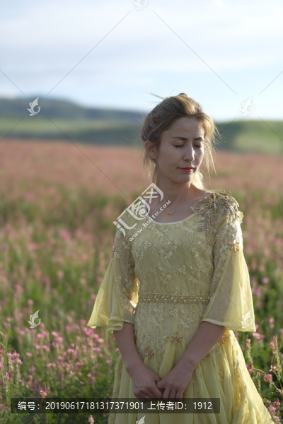 維吾爾族姑娘