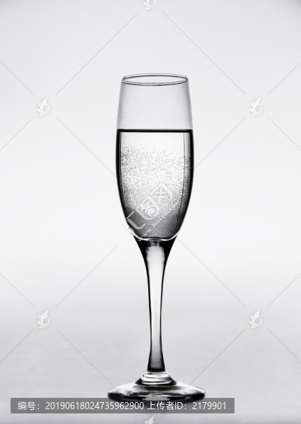 玻璃酒杯