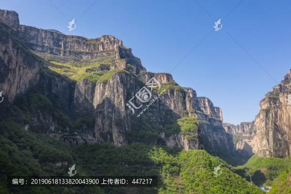 天瀑峽