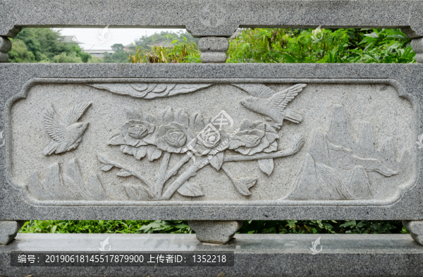 花鳥浮雕